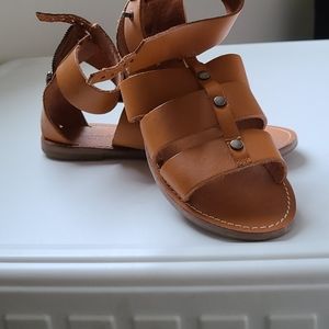 Leather gladiator sandals